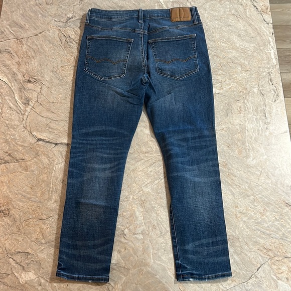 Men’s AE tapered jeans - Picture 2 of 3